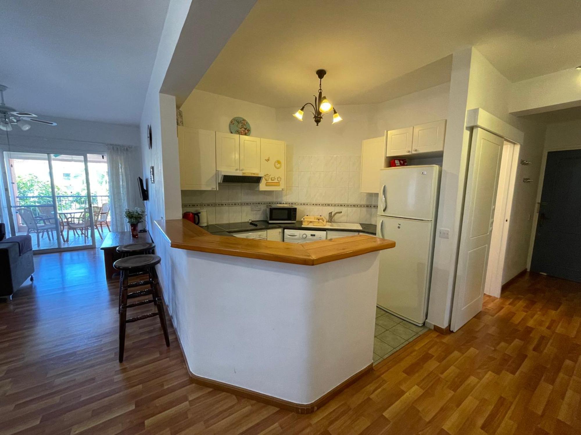 Limnaria Gardens Two Bedroom Apartment With Balcony Paphos Exterior foto