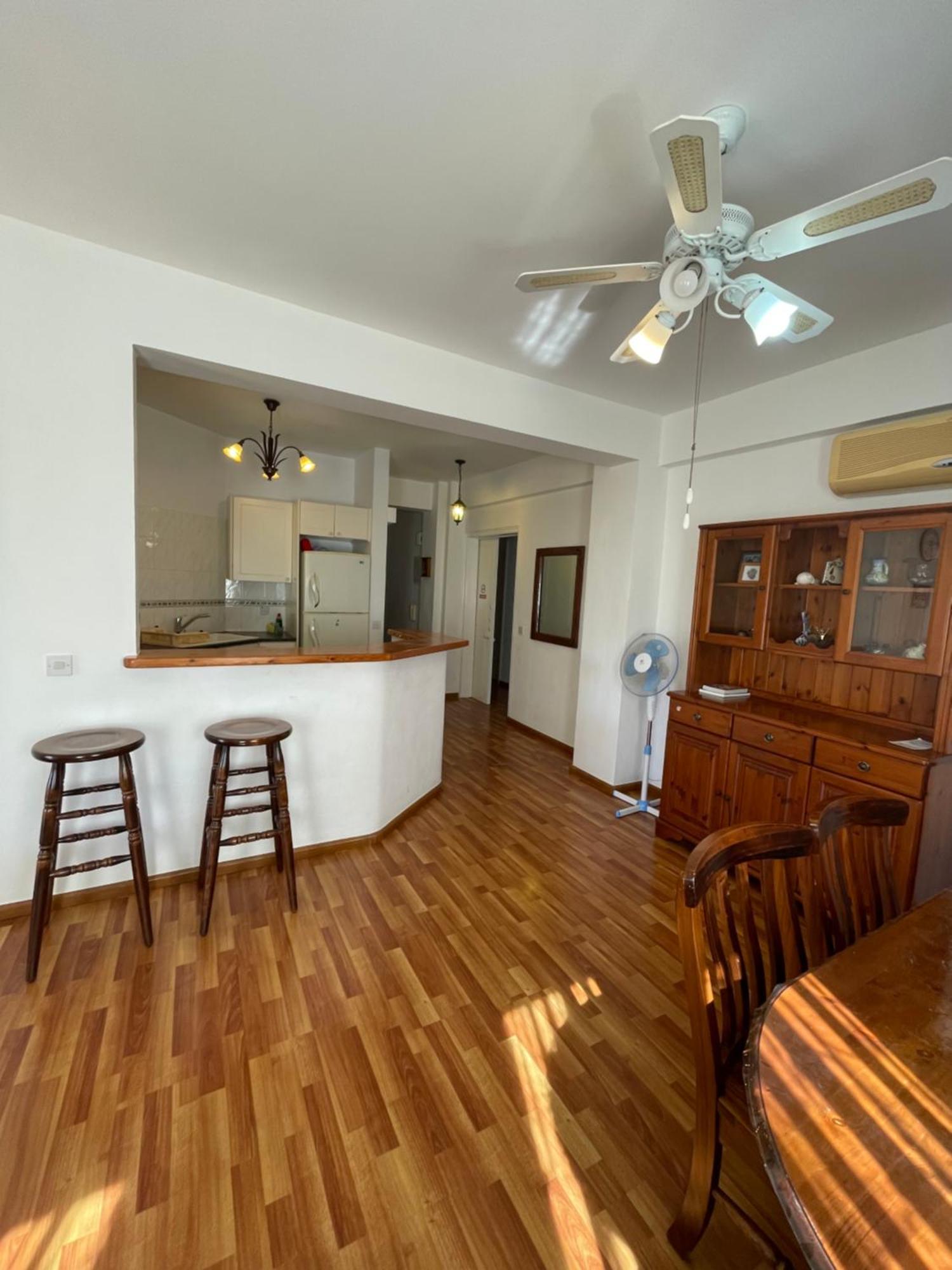 Limnaria Gardens Two Bedroom Apartment With Balcony Paphos Exterior foto