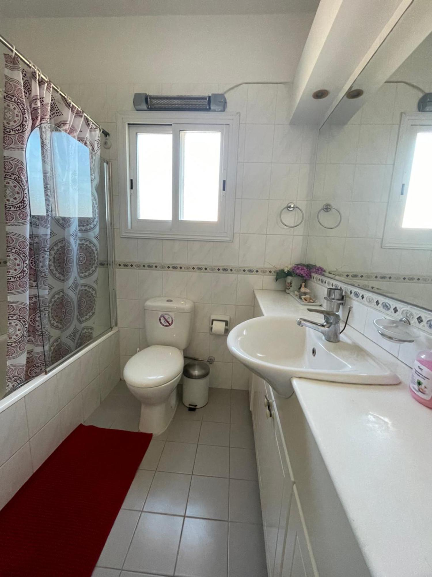 Limnaria Gardens Two Bedroom Apartment With Balcony Paphos Exterior foto